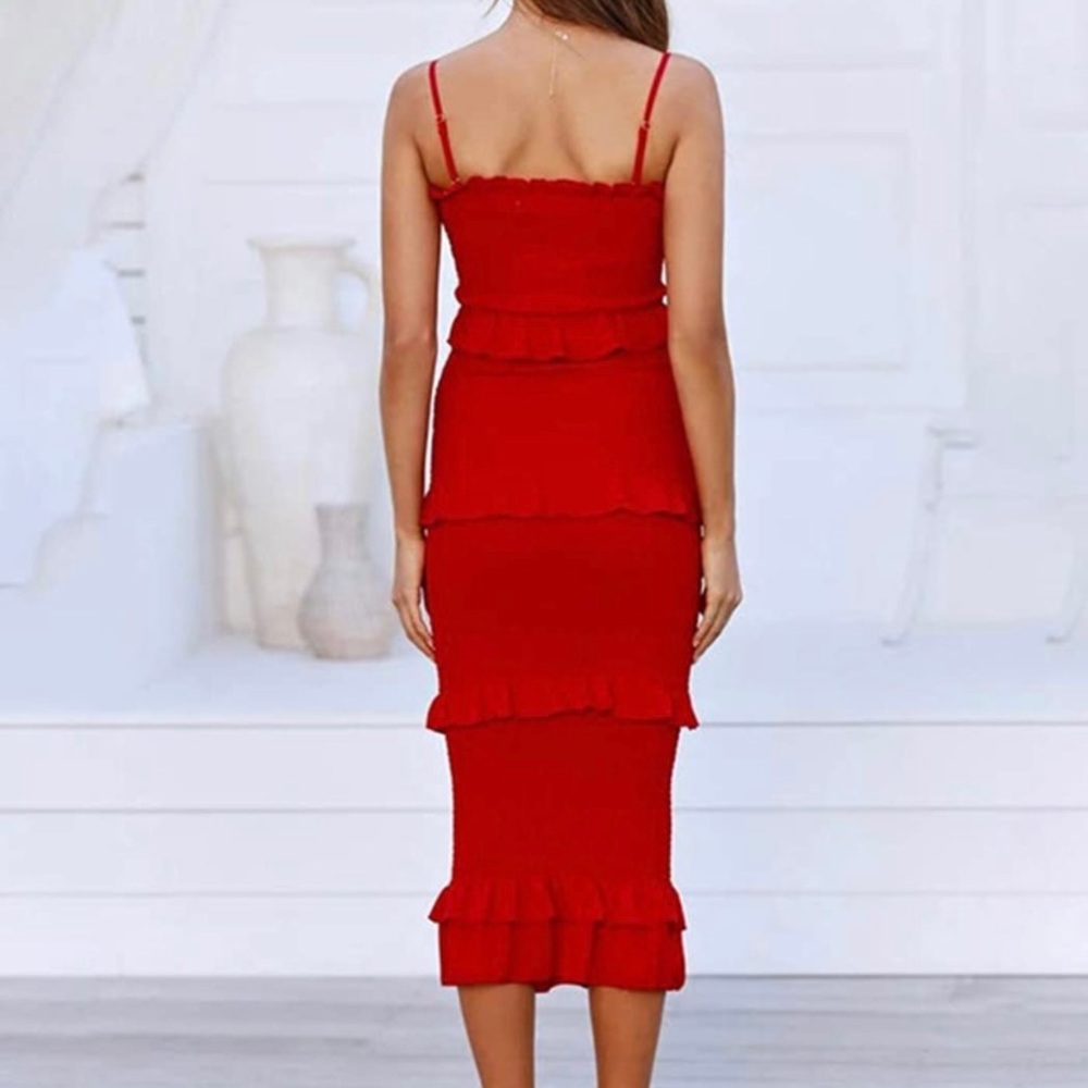 Tiered red dress - Picture 2 of 2